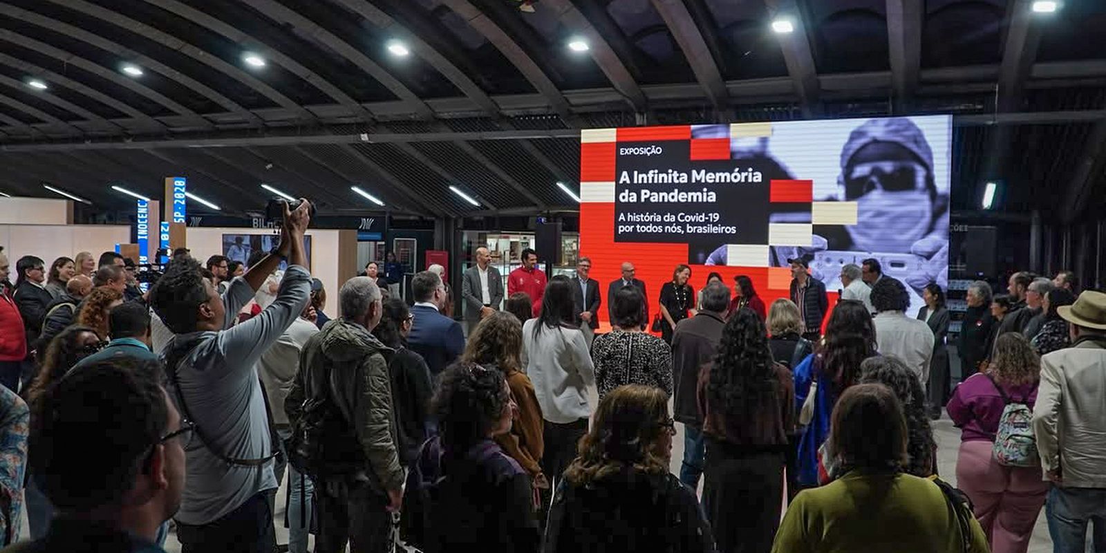 Exposição em São Paulo retrata experiências brasileiras durante a pandemia