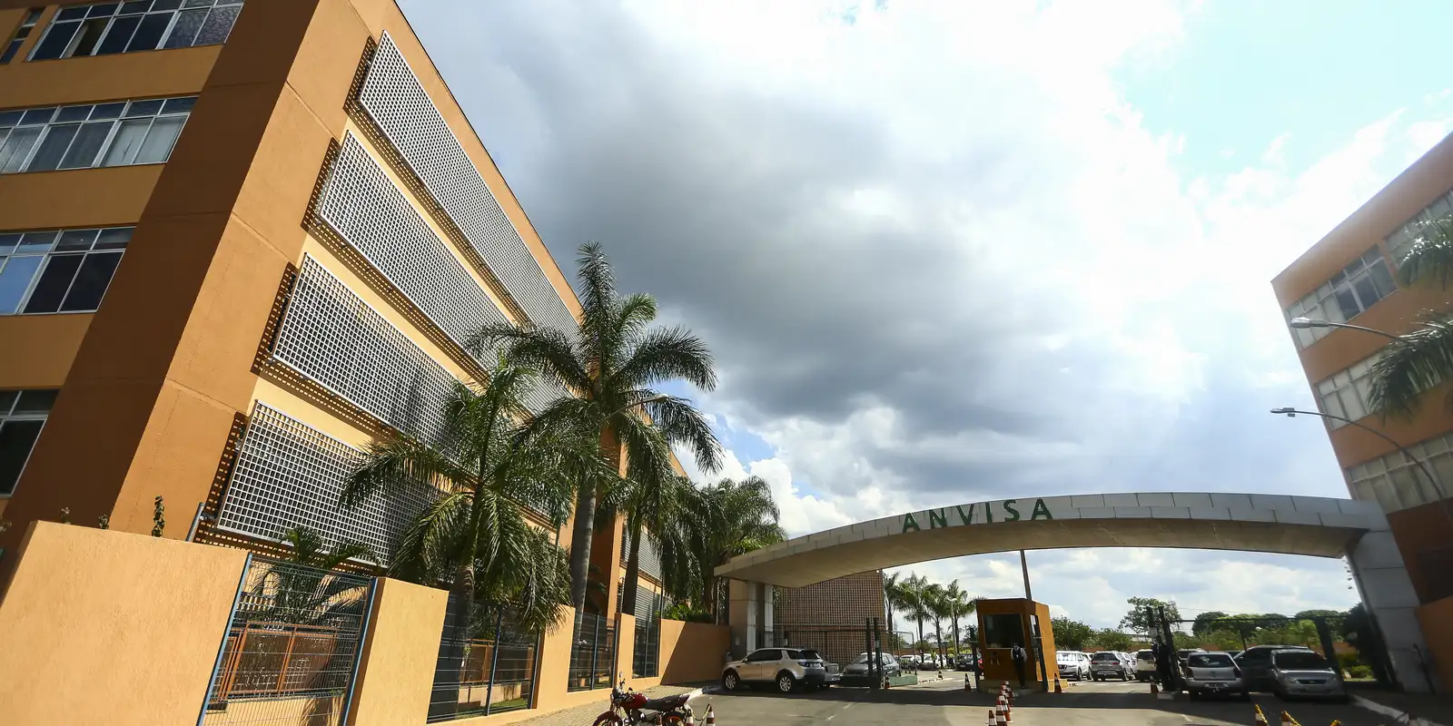 Anvisa ordena apreensão de lotes falsificados do medicamento Mounjaro