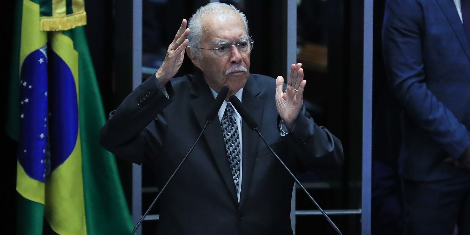 José Sarney, ex-presidente, é internado em UTI após cirurgia abdominal